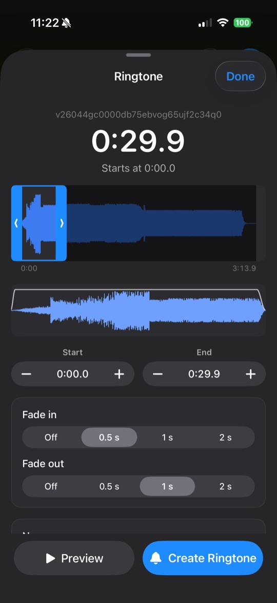 Ringtone creation screen with an audio waveform and selection controls